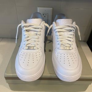 Men’s White Low Top Air Force 1’s Sz 8.5